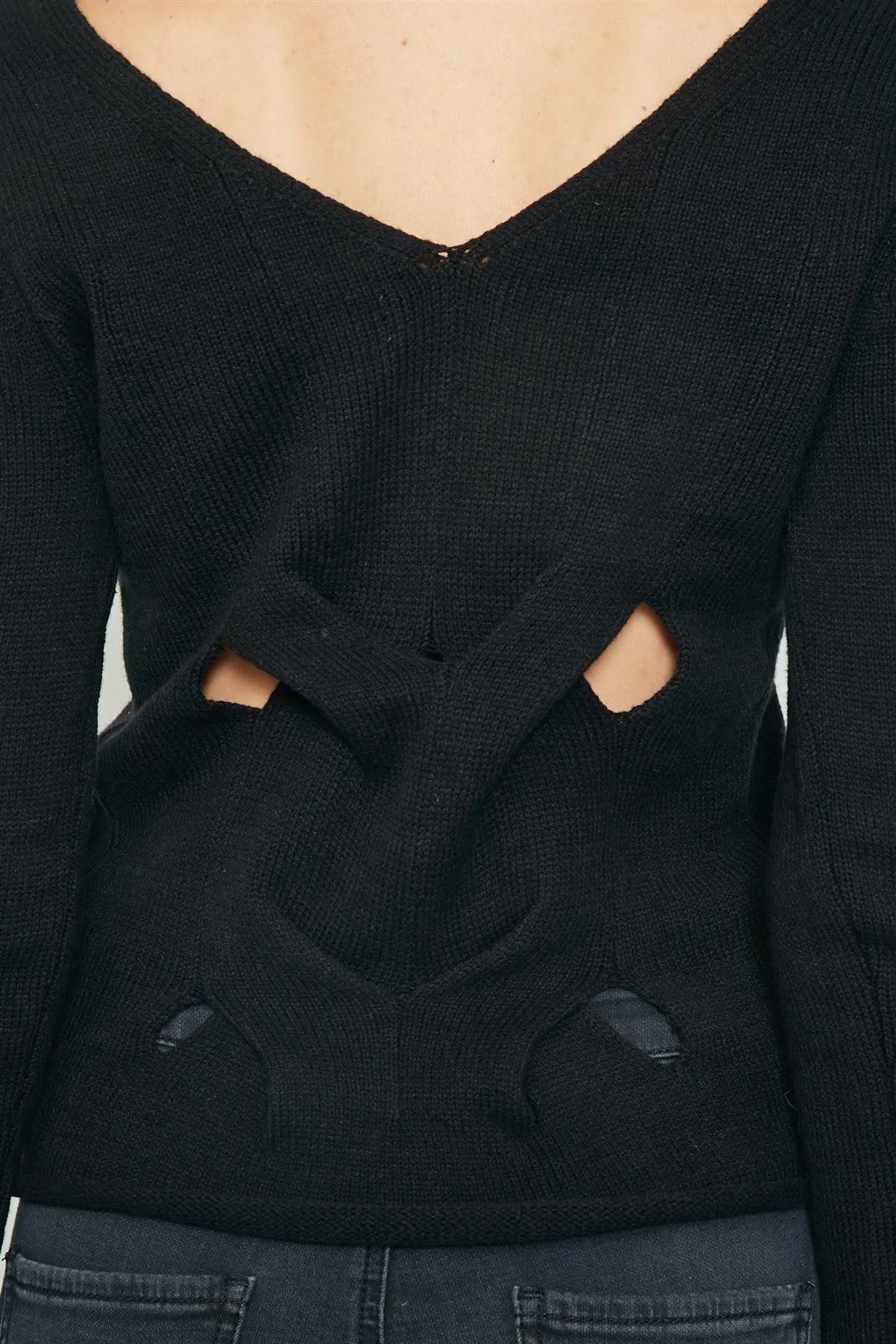 Black Back Cut Out Sweater /3-2-1