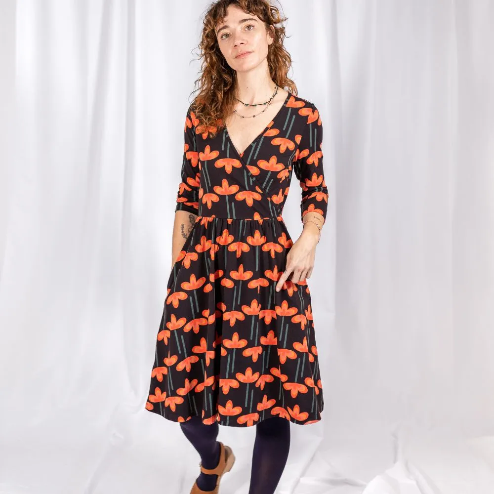 Callie 3/4 Sleeve Wrap Dress Mod Daisy Poppy