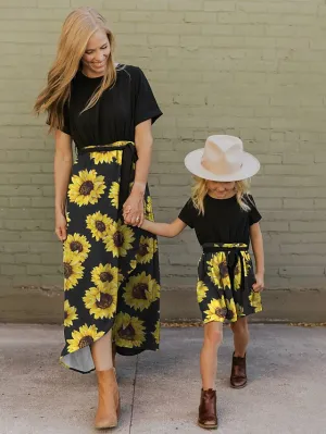 Mommy and Me Dresses Graphic Sunflower Daily Print Black Short Sleeve Maxi Mommy And Me Outfits Vacation Matching Outfits