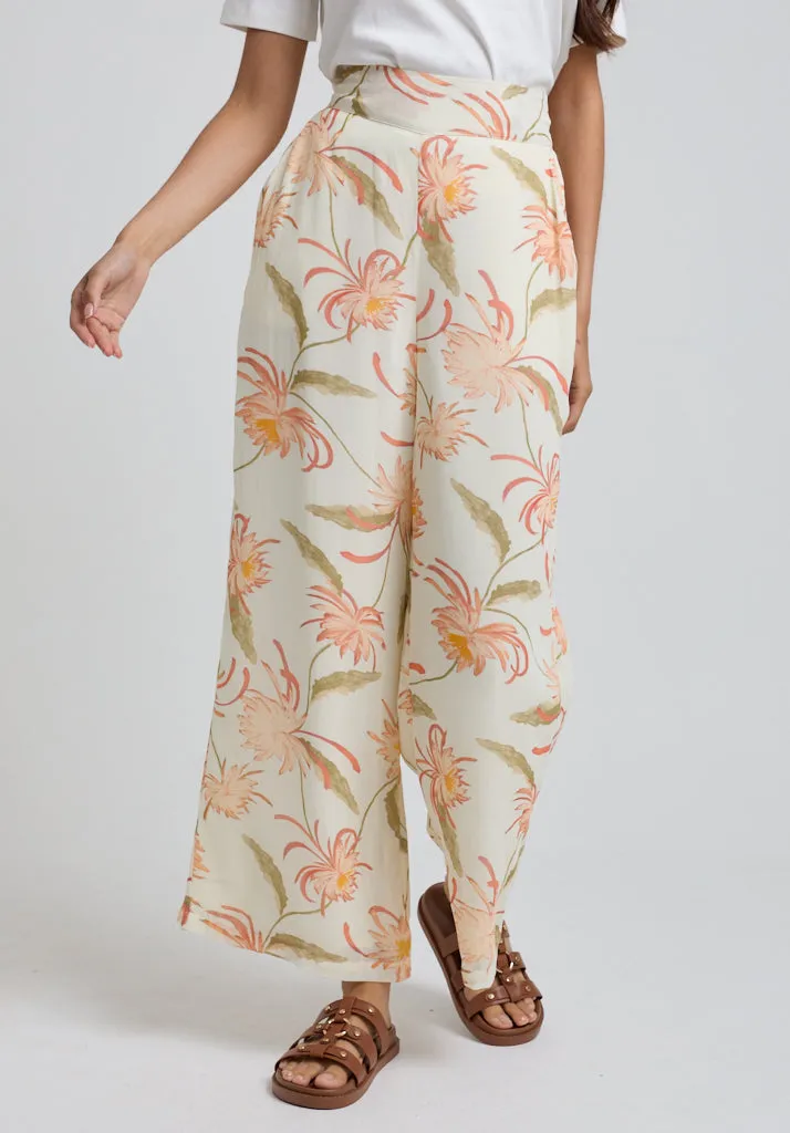 Sophia Wide Leg Moonflower Print Trouser In Cream