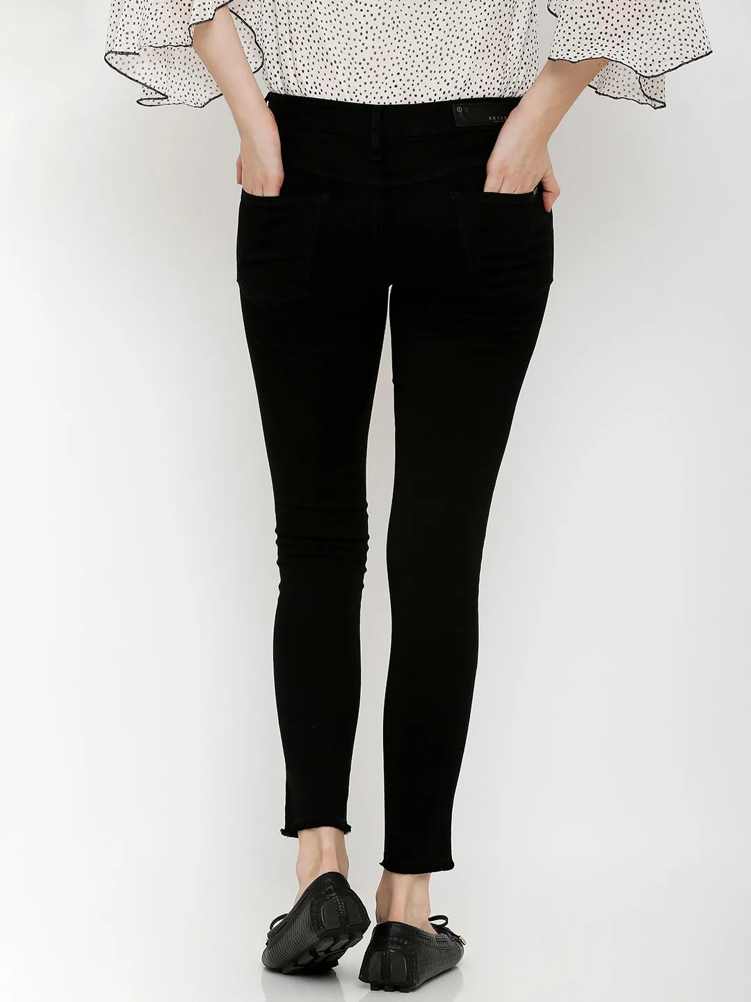 Women Black Mid-Rise Skinny Crop Length Jeans